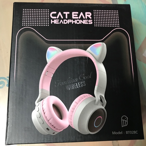 Wireless Cat Ear Headphones with Microphone - Picture 6 of 16